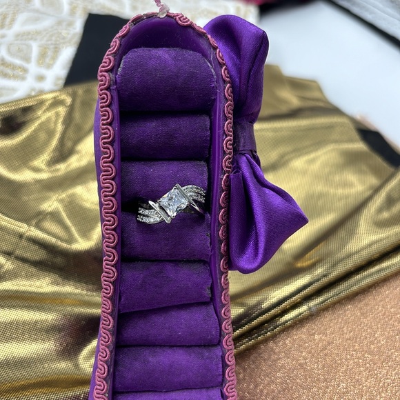 Diamonique Bypass Princess Ring, ss/rhodium, sz 6, just gently worn - Picture 8 of 8